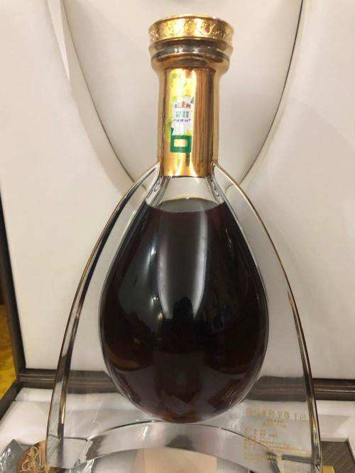 清溪轩尼诗李察洋酒回收价格上万